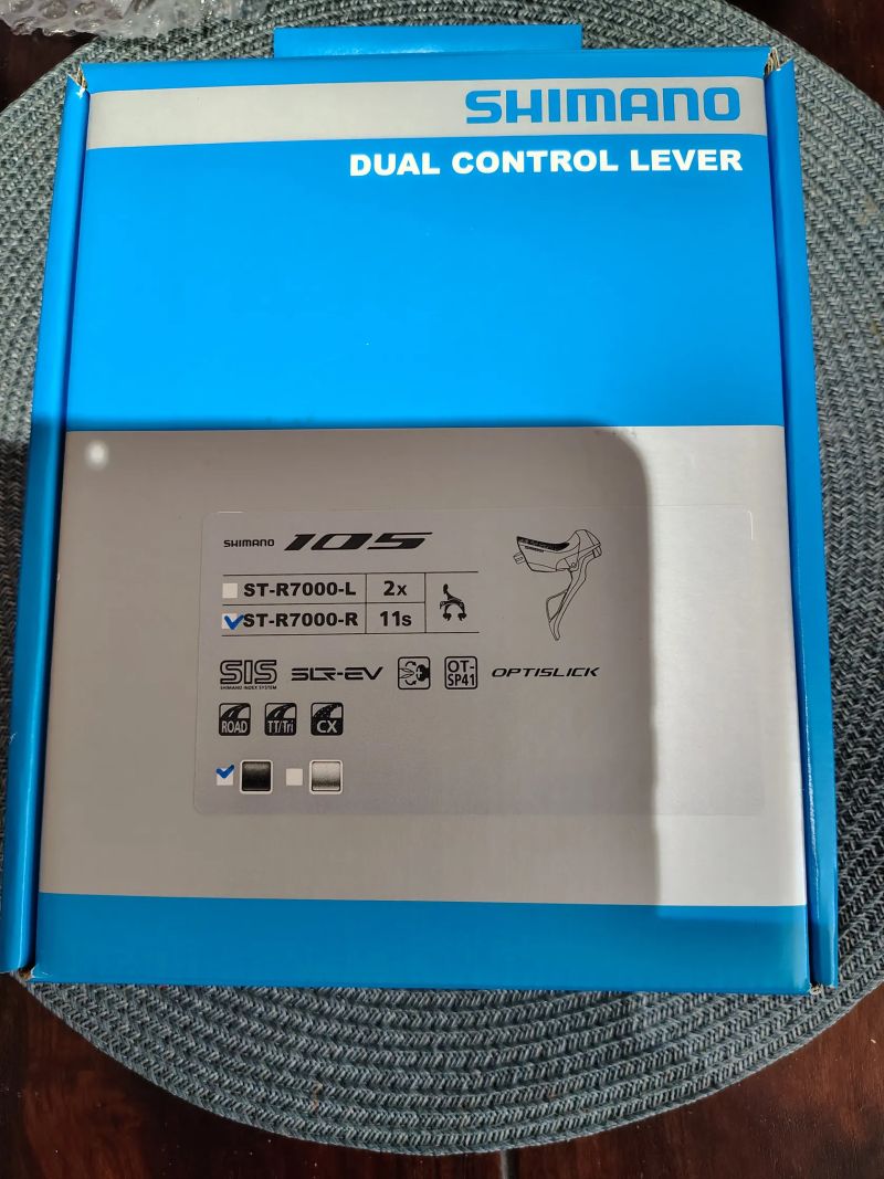 Prodám pravou páku Shimano 105 ST R7000 11s