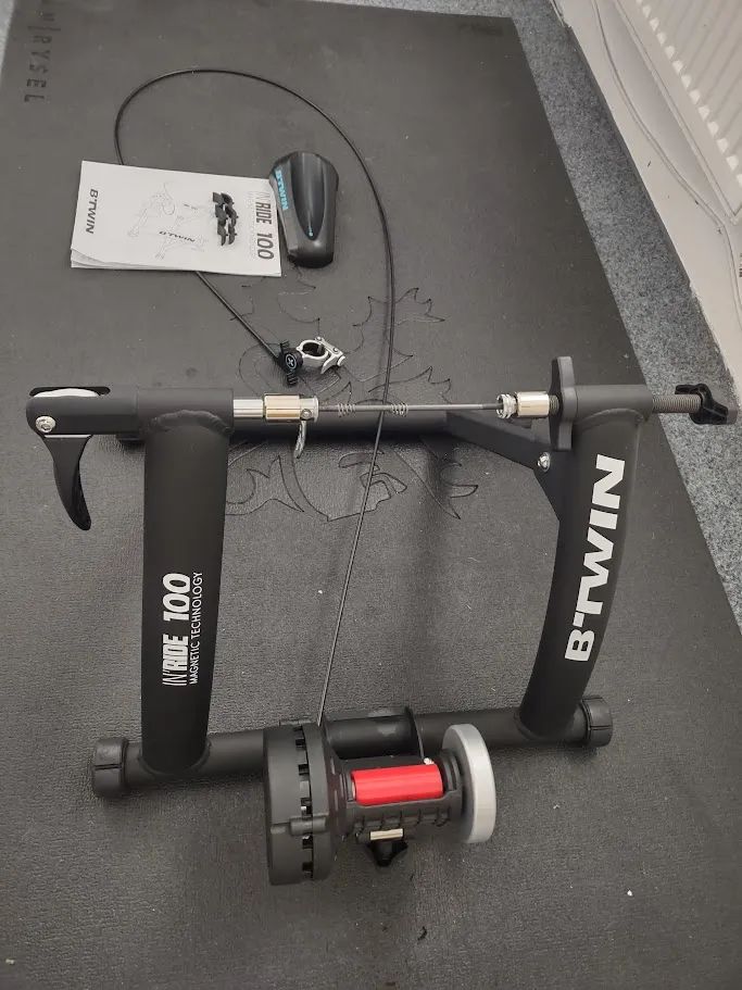 Domácí cyklistický trenažér In\'Ride 100