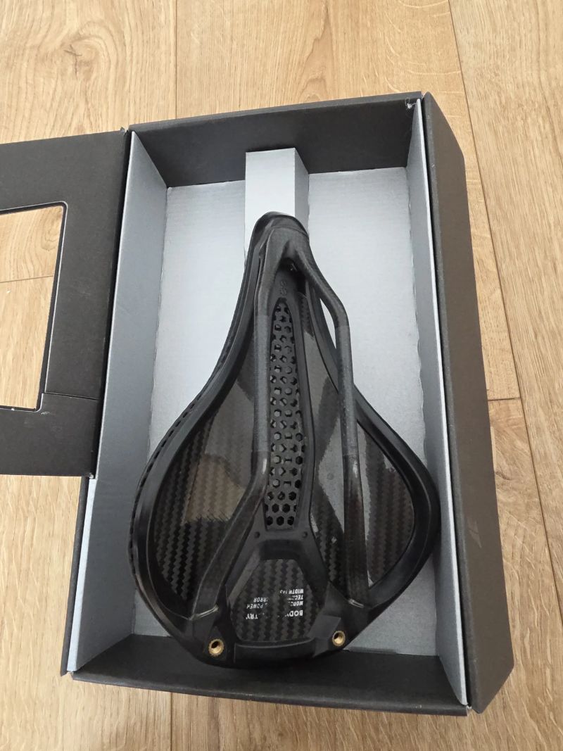 Prodám sedlo Specialized S-Works Power Mirror šíře 143mm