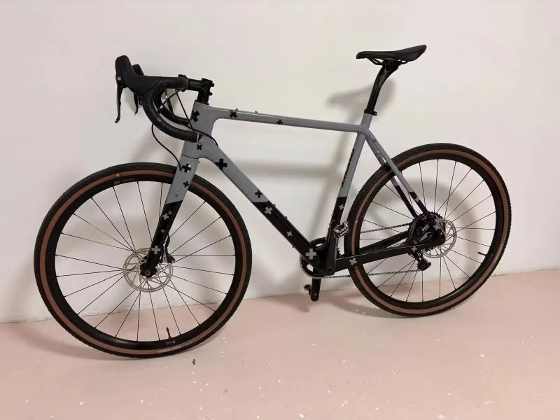 Karbonový gravel Merit Plus II L (178-188cm), SRAM Rival 1x11