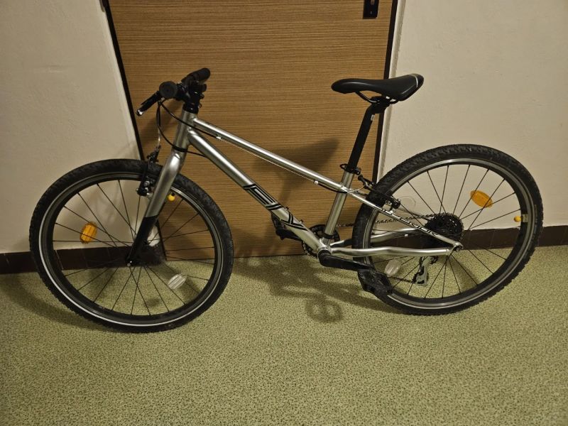 Superior FLY 24 - v perfektním stavu 