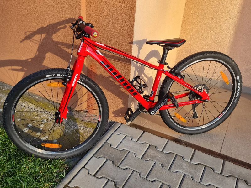 Author Champion 26" - 13.5" - hmotnost 10 kg