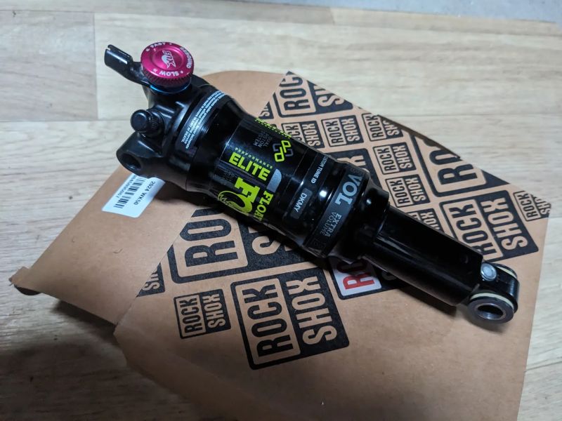 Tlumič Fox Performance Elite 165x40, trunnion