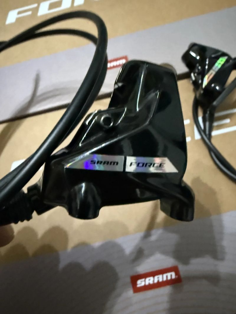 Sram Force AXS D2 brzdy + kotouče Sram Paceline Centerlock zdarma