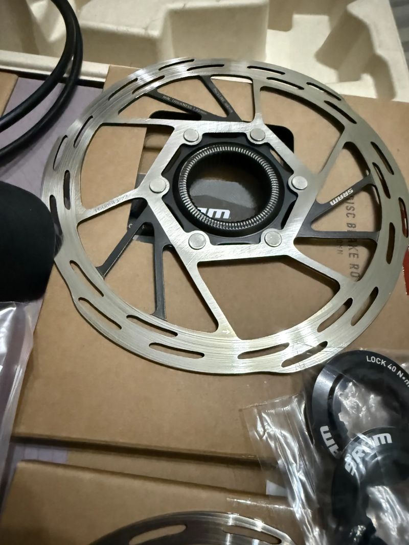 Sram Force AXS D2 brzdy + kotouče Sram Paceline Centerlock zdarma