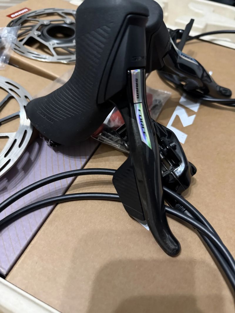 Sram Force AXS D2 brzdy + kotouče Sram Paceline Centerlock zdarma