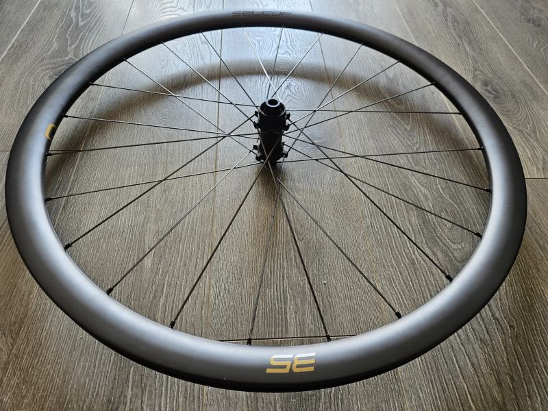 Zapletená kola Selcof 35 Disc Carbon