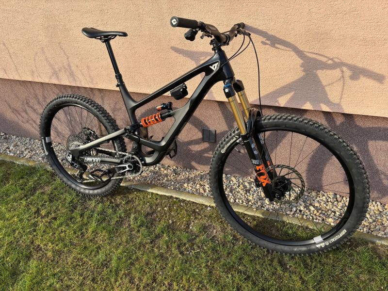 YT Industries Capra MX CORE 4 CF