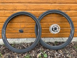 Zapletená hliníková kola DT Swiss