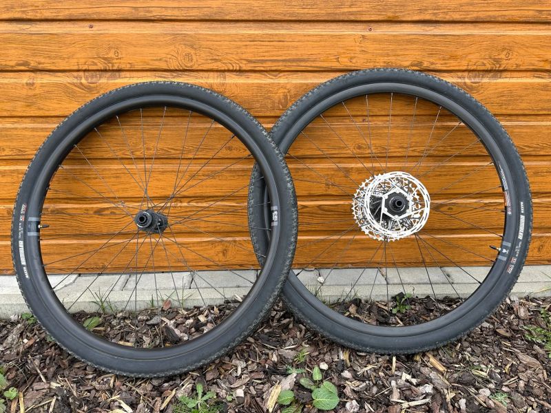 Zapletená hliníková kola DT Swiss