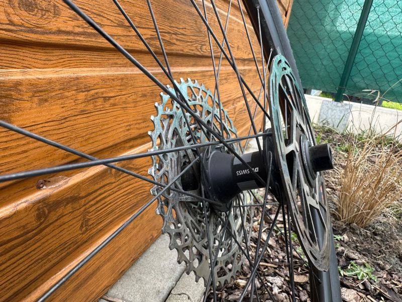 Zapletená hliníková kola DT Swiss