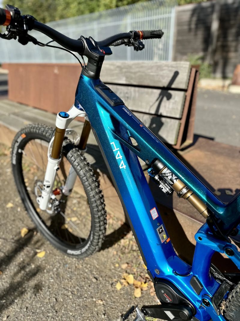 Cube Stereo Hybrid One44 HPC AT 800 29, actionteam M NOVÉ.