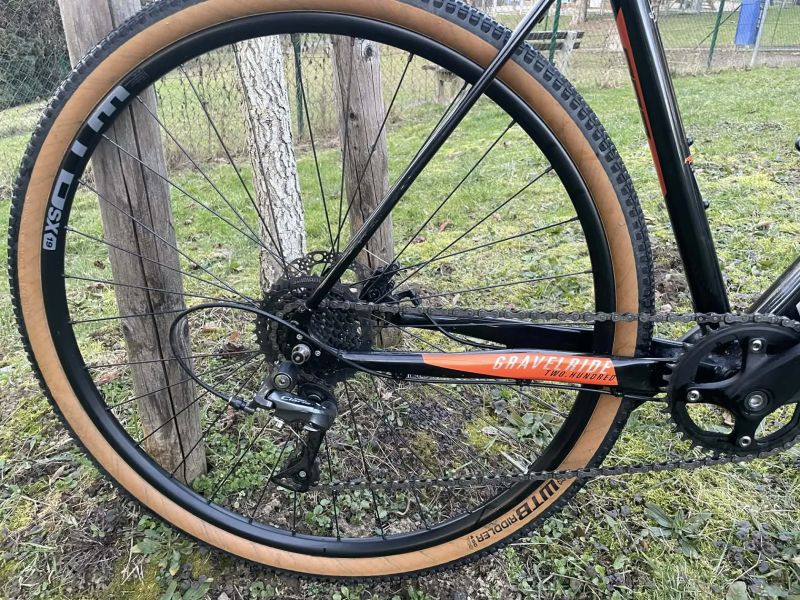 Rock Machine Gravelride 200