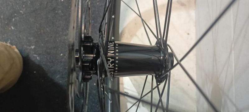 DT Swiss + industry 9 + galfer