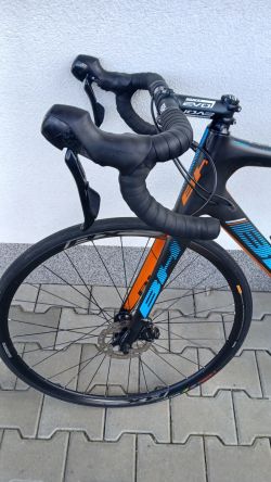 BH Quartz 105, vel. 56, do 182 cm