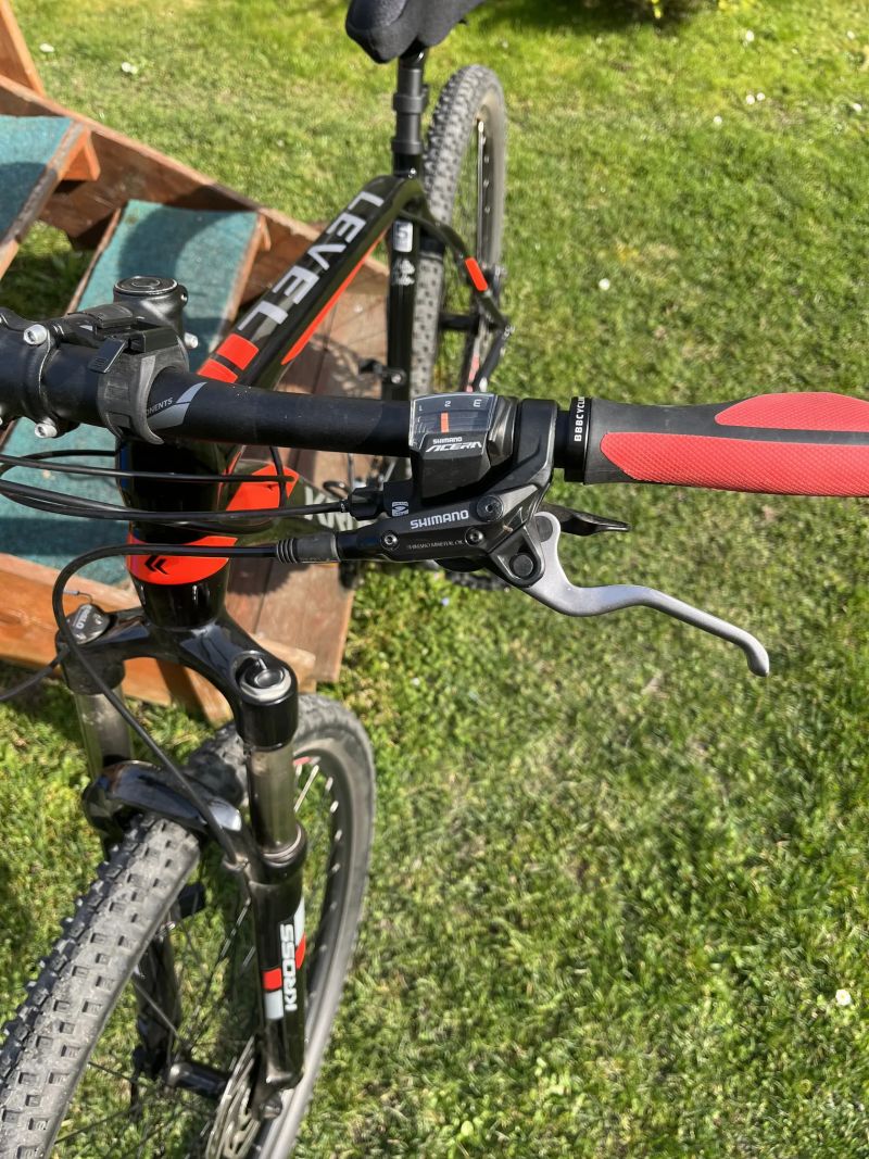 Prodám horské kolo LEVEL KROSS