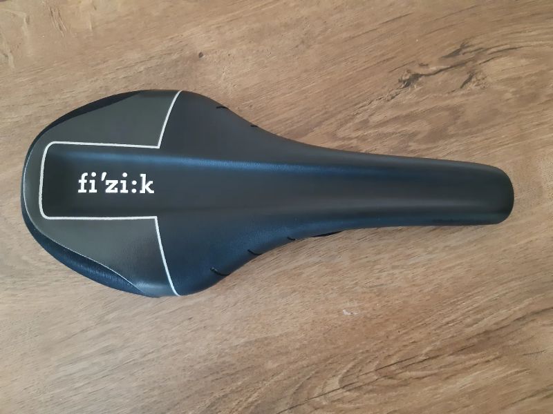 FIZIK TUNDRA M5+BRAŠNA,SVĚTLO 