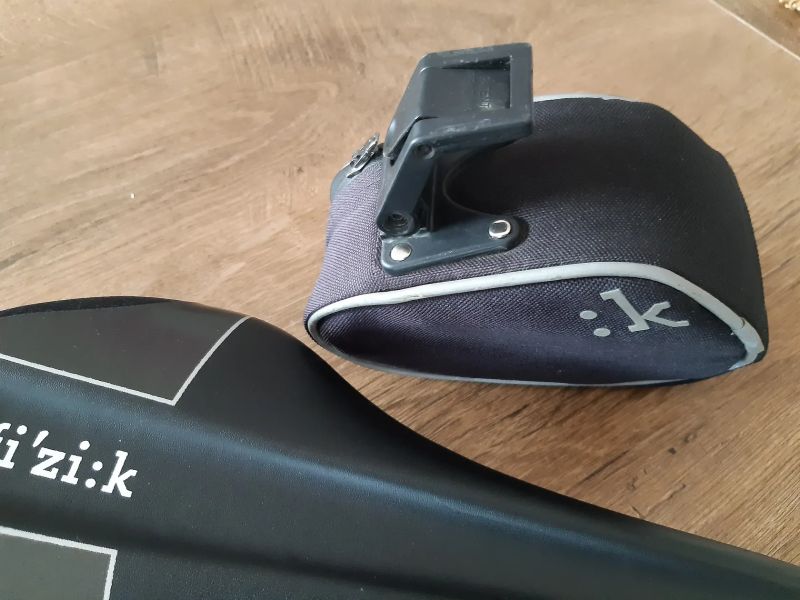 FIZIK TUNDRA M5+BRAŠNA,SVĚTLO 