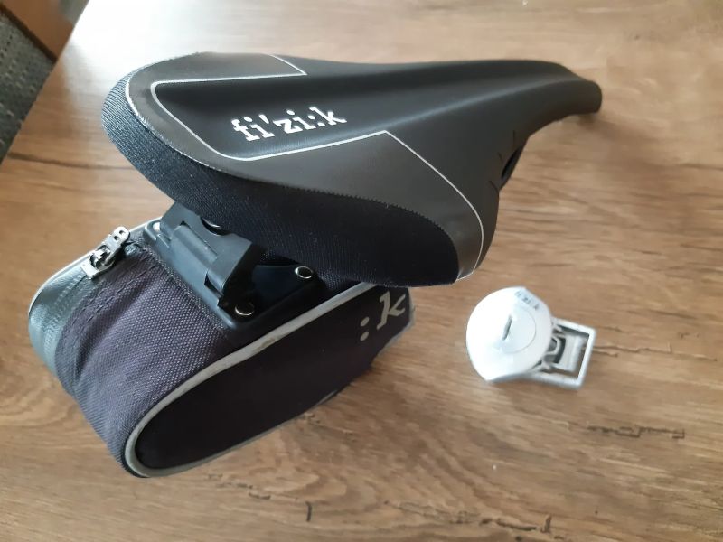 FIZIK TUNDRA M5+BRAŠNA,SVĚTLO 