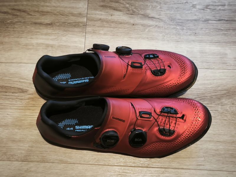 Shimano XC 702 MR červené, NOVÉ, vel. 44