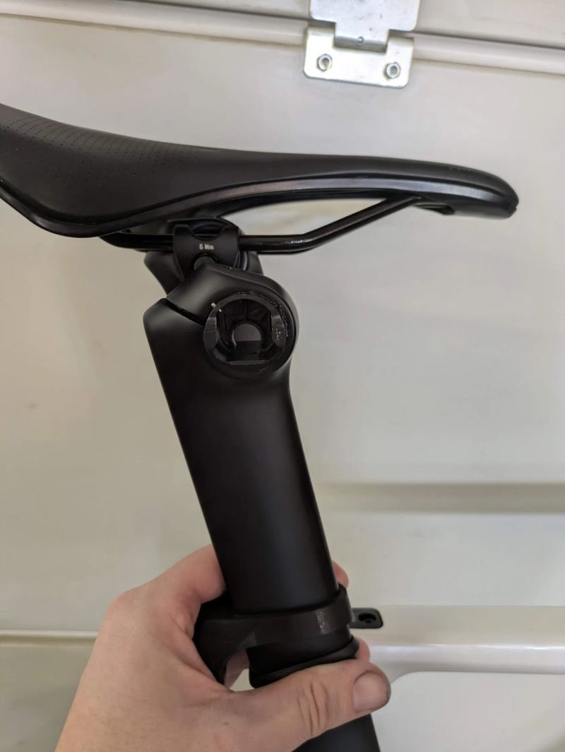 Canyon AEROAD CF SLX Di2, watmetr, karbon dráty