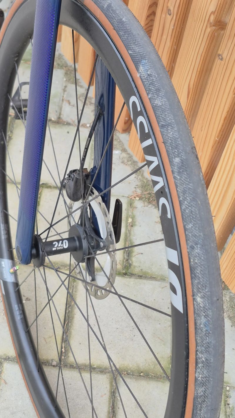 Canyon Endurance CF SLX 8 Di2 Aero (vel. L) – Ultegra Di2, DT Swiss ERC 1400, wattmetr 4iiii