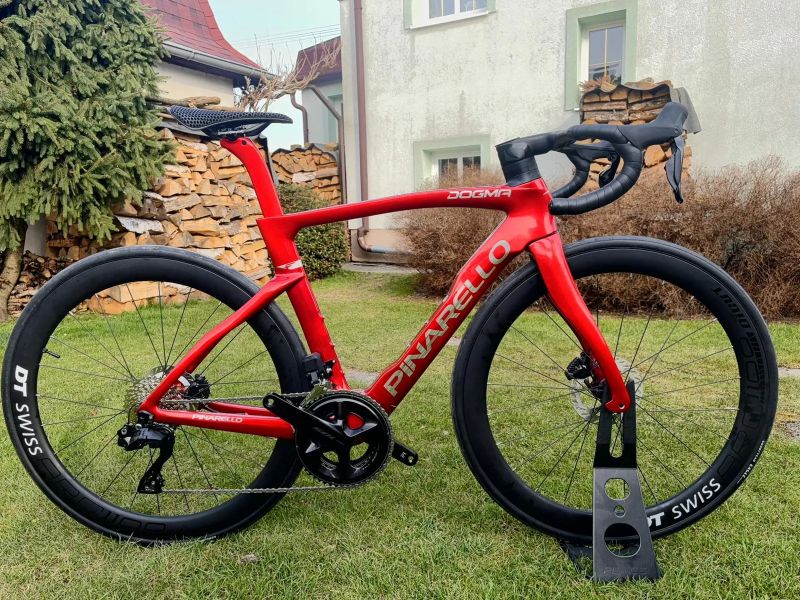 Silniční kolo Pinarello Dogma F 2024