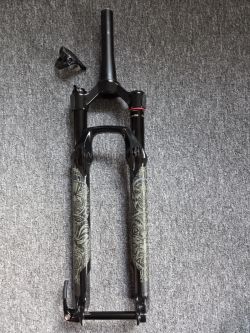  RockShox SID SL Base (Rush) – 1000 km, po servisu, TOP stav