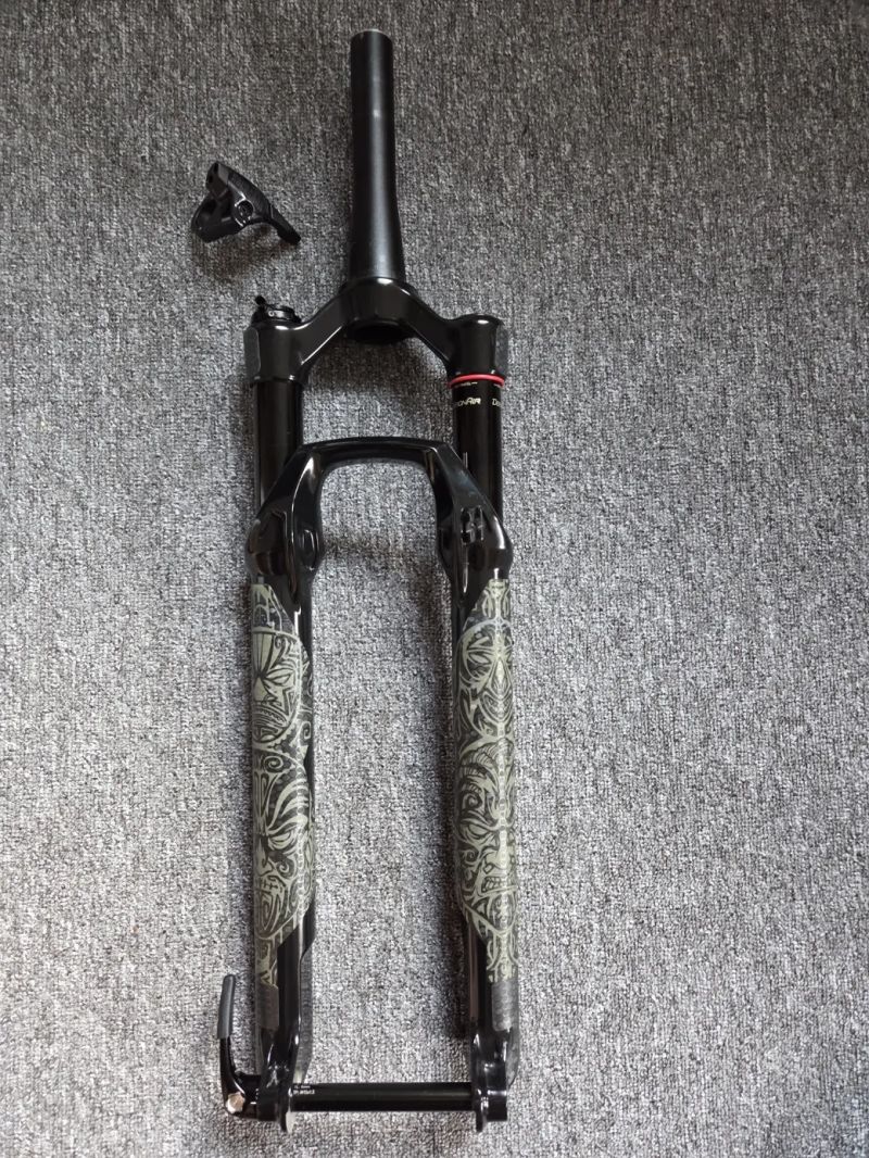  RockShox SID SL Base (Rush) – 1000 km, po servisu, TOP stav