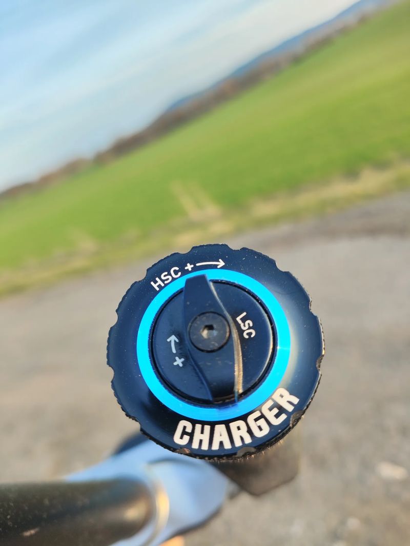 Nová RockShox BoXXer Ultimate Charger 2.1 RC2 Debon Air 29"