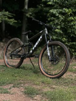 Trek Remedy 8 2022 M/L Slopeduro build