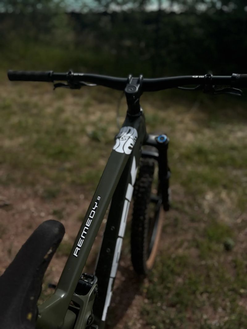 Trek Remedy 8 2022 M/L Slopeduro build
