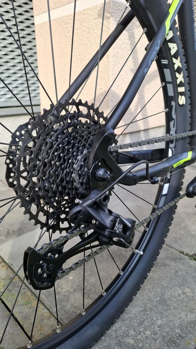 MRX Limax 29", rám 19,5" – TOP stav, málo jeté