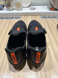 Pánské silniční tretry DMT KR 30, černé, vel. 45.5