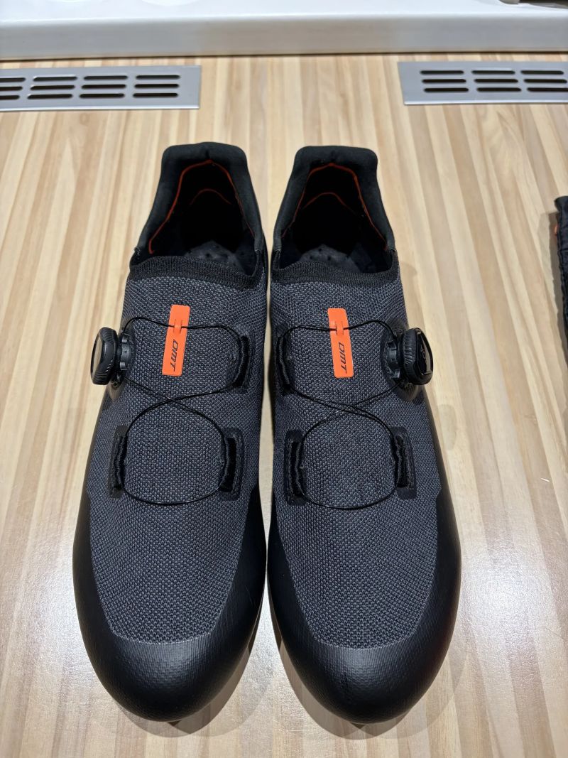 Pánské silniční tretry DMT KR 30, černé, vel. 45.5