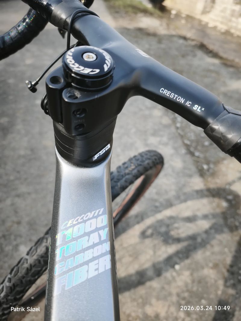 Karbonový gravel – elektronické řazení, karbon kola, 8,4 kg