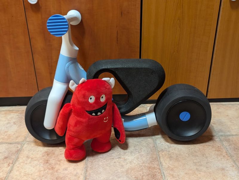 Woom WOW první odrážedlo, samo-vyvažovací, plyšák Buddy