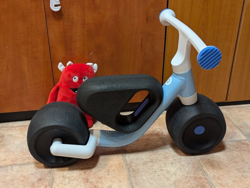 Woom WOW první odrážedlo, samo-vyvažovací, plyšák Buddy
