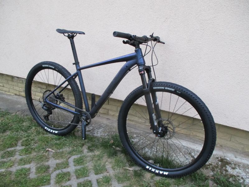 Nové 29" kolo na rámu MRX Sport TB25 19", vzduch. vidlice Suntour XCR, Shimano Deore 1x11, pevná osa