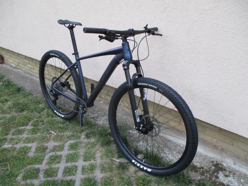 Nové 29" kolo na rámu MRX Sport TB25 19", vzduch. vidlice Suntour XCR, Shimano Deore 1x11, pevná osa