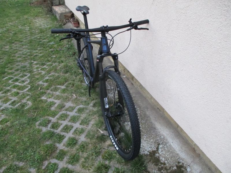 Nové 29" kolo na rámu MRX Sport TB25 19", vzduch. vidlice Suntour XCR, Shimano Deore 1x11, pevná osa