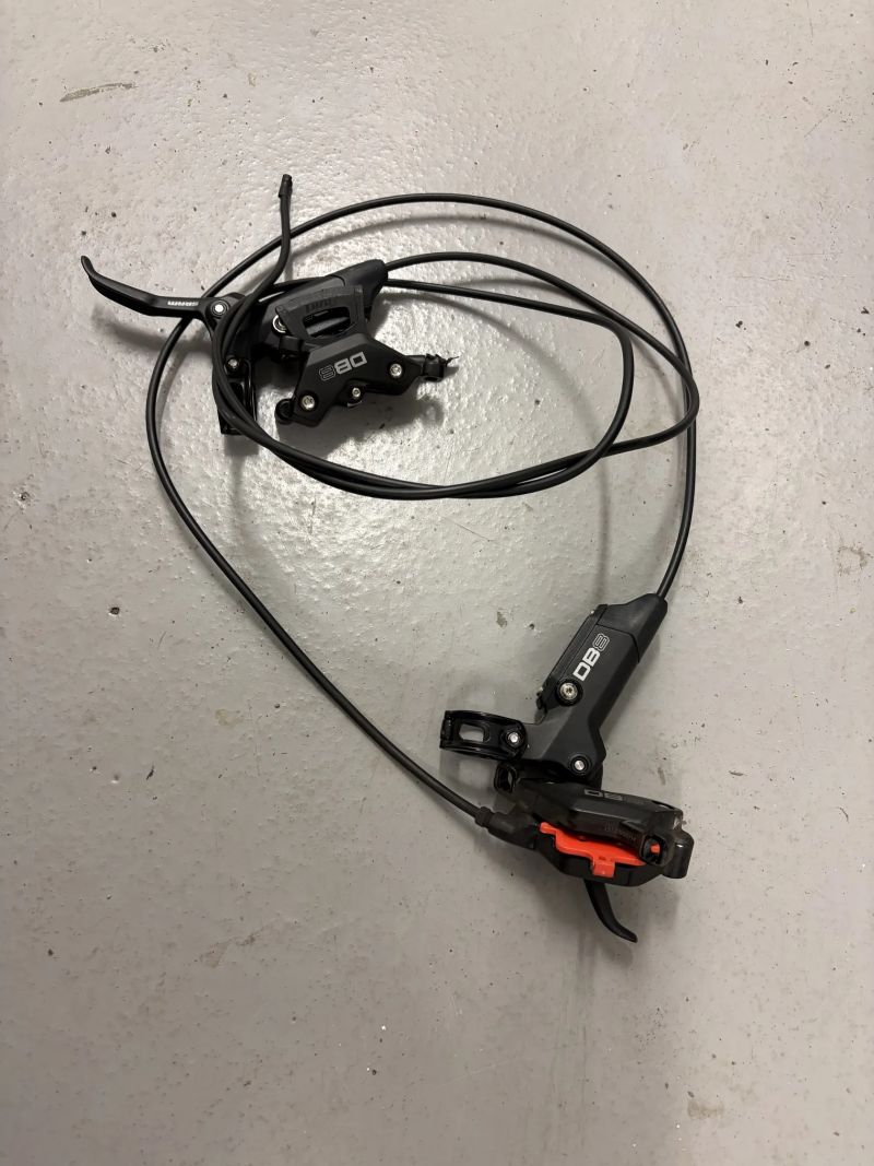 Prodam set brzd Sram DB8 + sada novych Galfren desticek