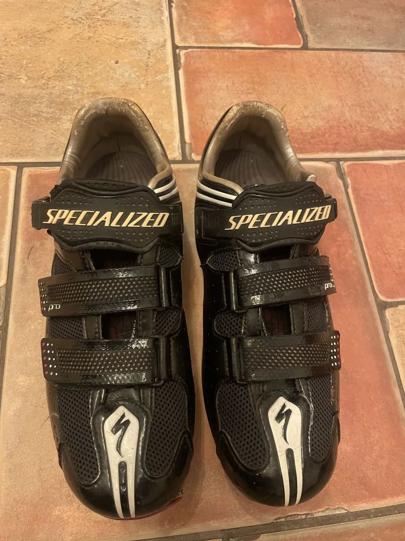 Tretry SPECIALIZED PRO Body geometry