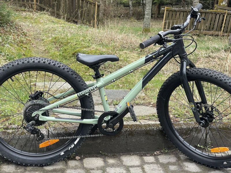 Scott Scale 24, Trek Roscoe 24, Norco Fluid 24, Specialized Riprock 24, Commencal Ramones 24, Cube