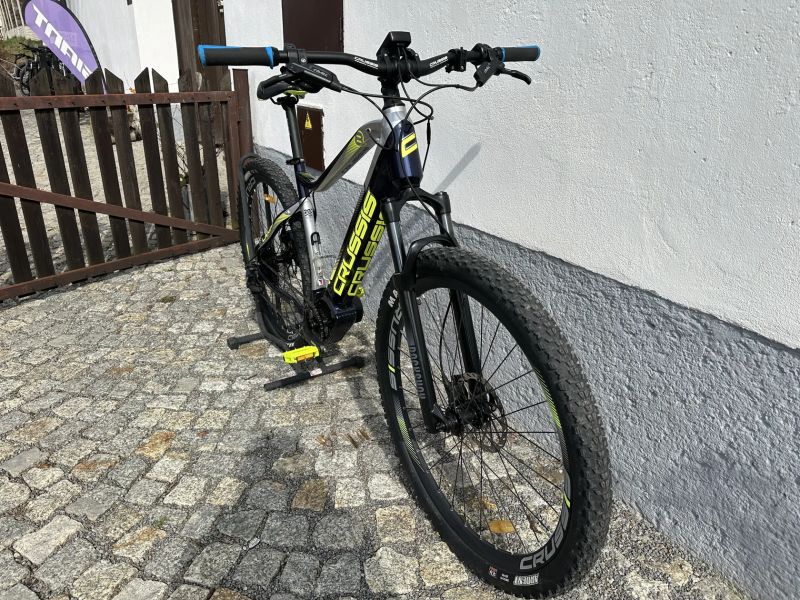 Crussis One Oli Guera 8.7 L 20'' skvělý stav, po servisu