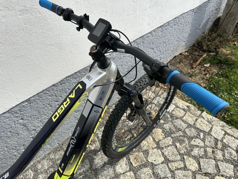 Crussis One Oli Guera 8.7 L 20'' skvělý stav, po servisu