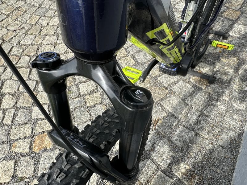 Crussis One Oli Guera 8.7 L 20'' skvělý stav, po servisu