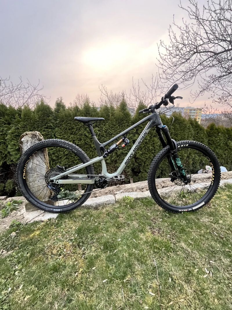 Rocky Mountain Altitude 29 carbon L