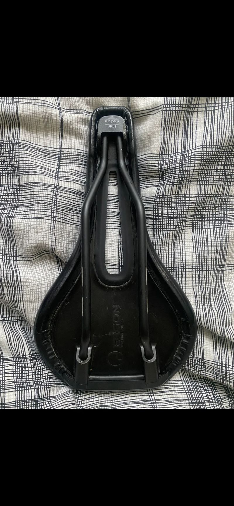 Sedlo Ergon SR Pro Women stealth S/M