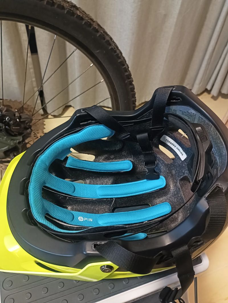 POC tectal přilba enduro